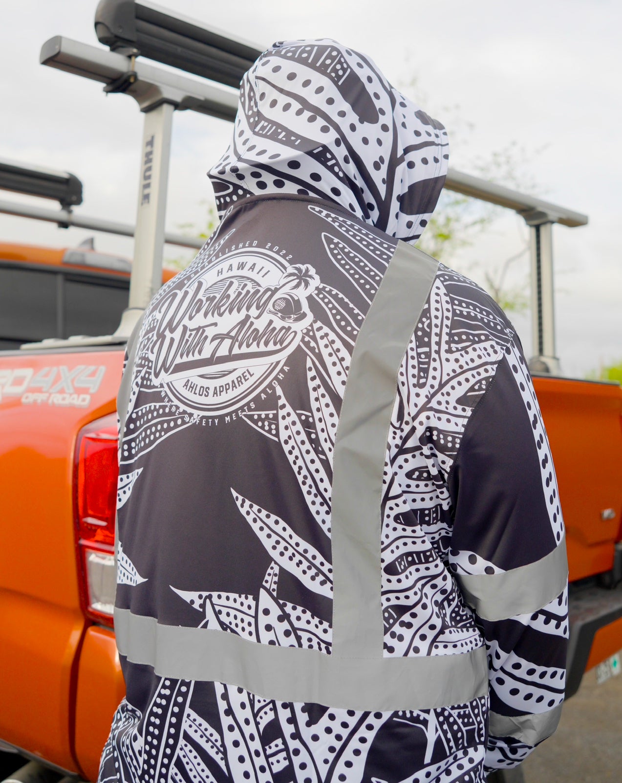 LAUA'E FERN - LONG SLEEVE HOODIE - BLACK & WHITE